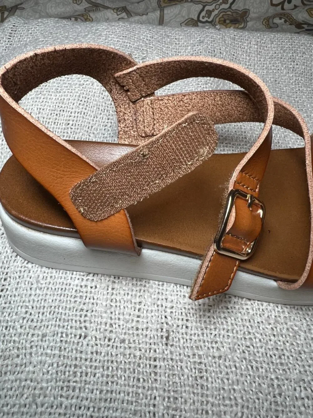 Limelight Girls Brown Strappy Sandals – Size 3 – Pre-Owned